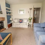 9 Harefield Cottages