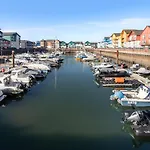 Marina Retreat Waterfront