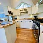 A Seaview Luxury Lodge At Kestral Haven
