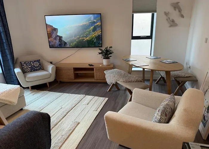 Hightide Luxury Seaside Apartment