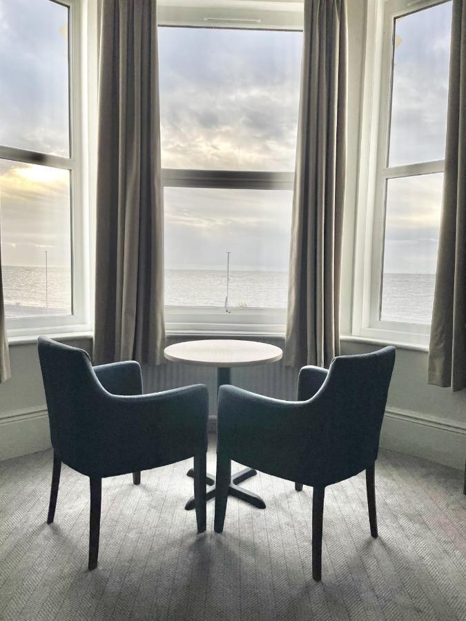 Exmouth Beach Hotel 3*