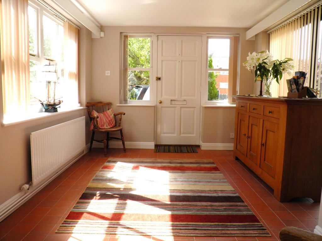 Cranleigh Bed & Breakfast Bed & Breakfast 4*