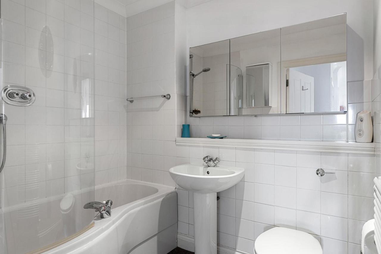 Marina Retreat Waterfront Apartment Exmouth