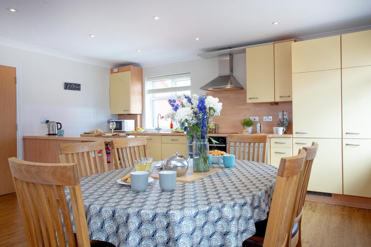Holiday home Beacon House *