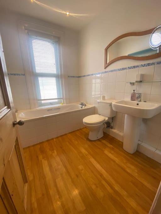 Holiday home Dog Friendly Close To The And The Town