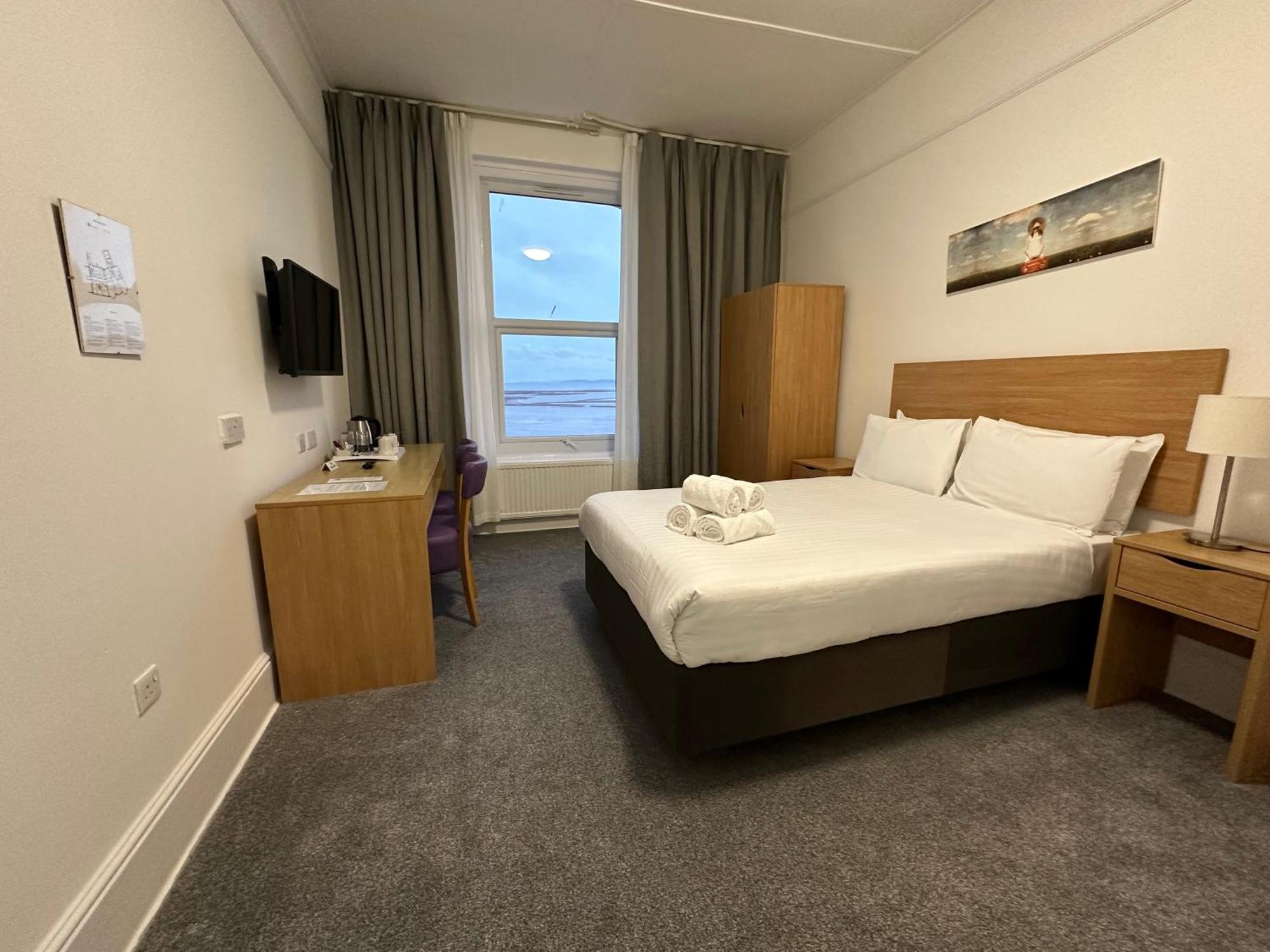 Exmouth Beach Hotel Hotel 3*