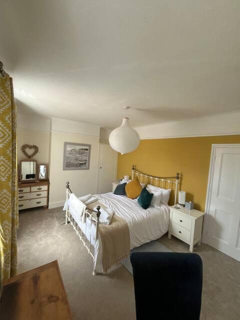 Victorian Escape In Exmouth