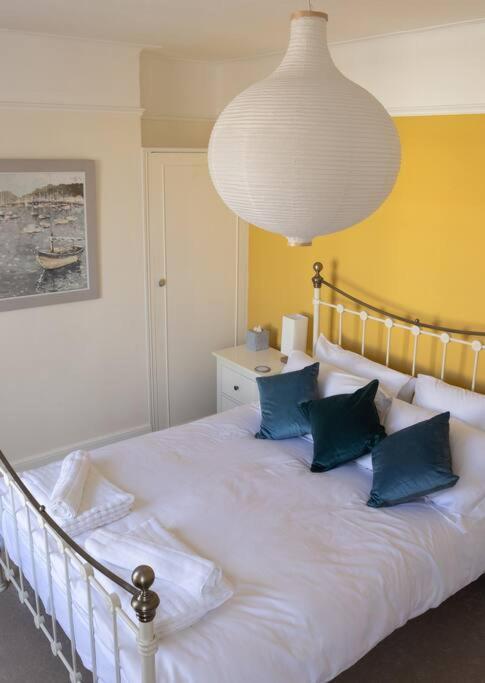 Victorian Escape In Holiday home *