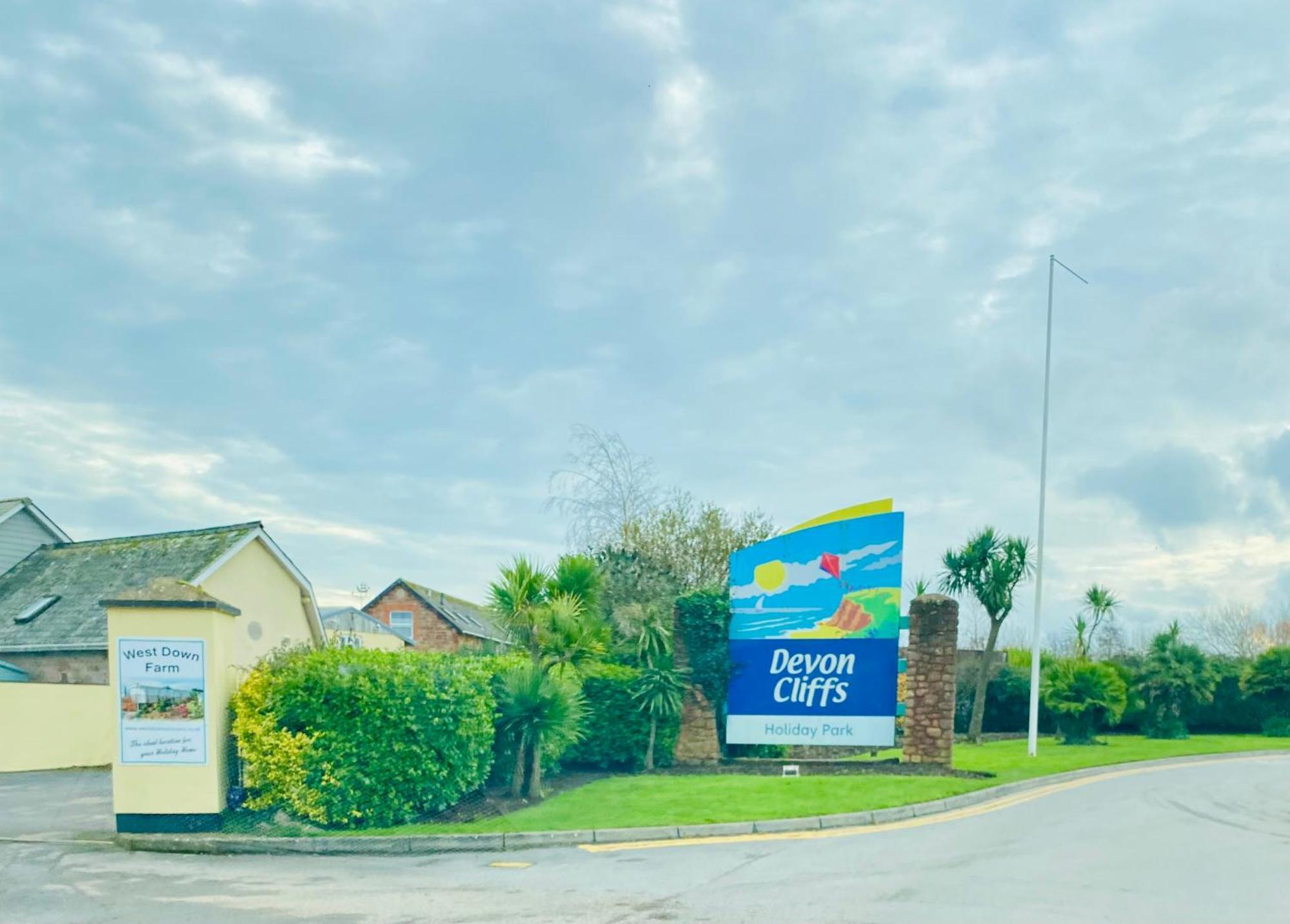 Cozy Caravan Retreat At Sandy Bay