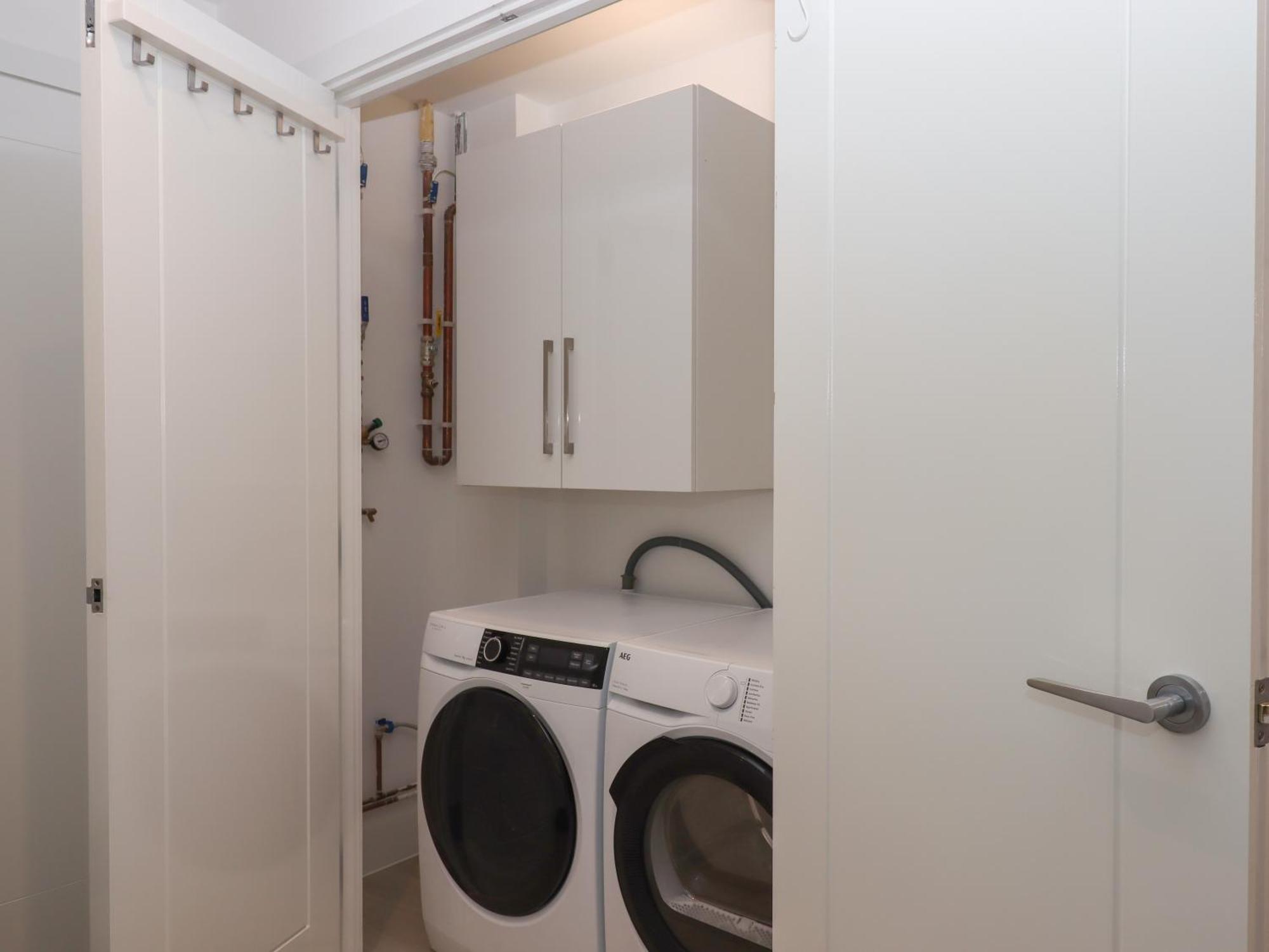 Apartment No 7 Rolle Gardens *