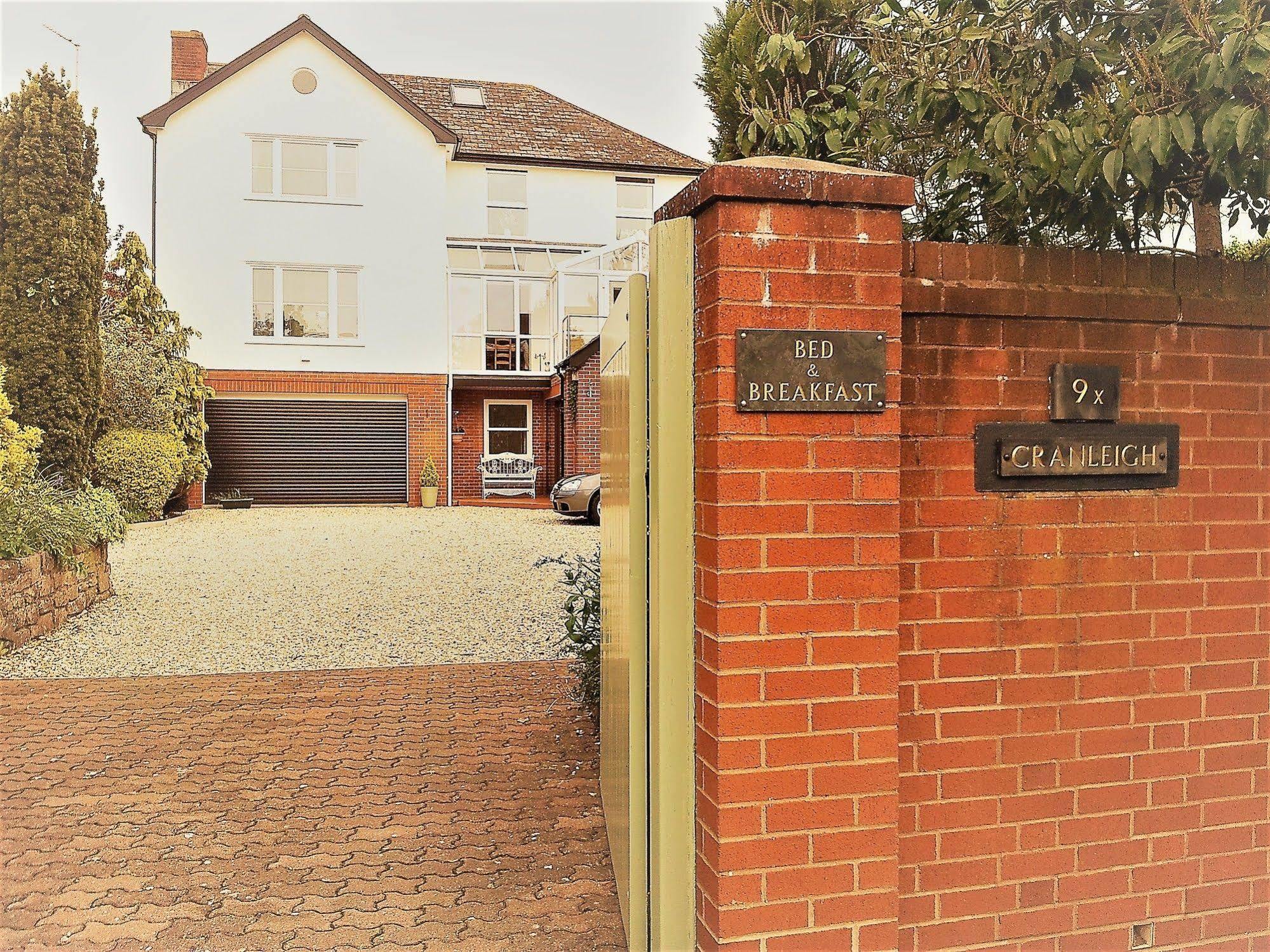 Bed & Breakfast Cranleigh Bed & Breakfast 4*
