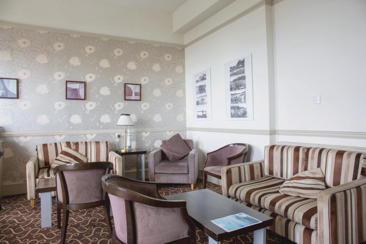 Hotel The Grand *