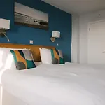 Manor Hotel