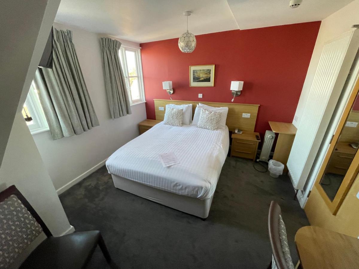 Hotel Manor 3*