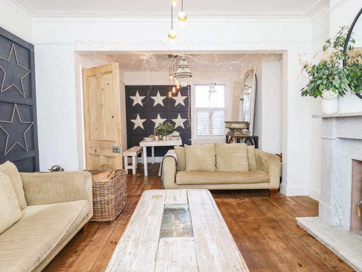 30 Camperdown Terrace