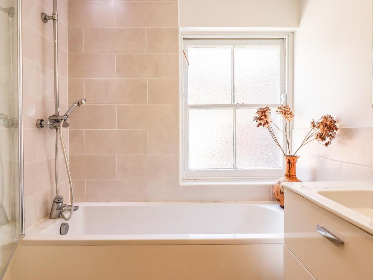 30 Camperdown Terrace * Exmouth