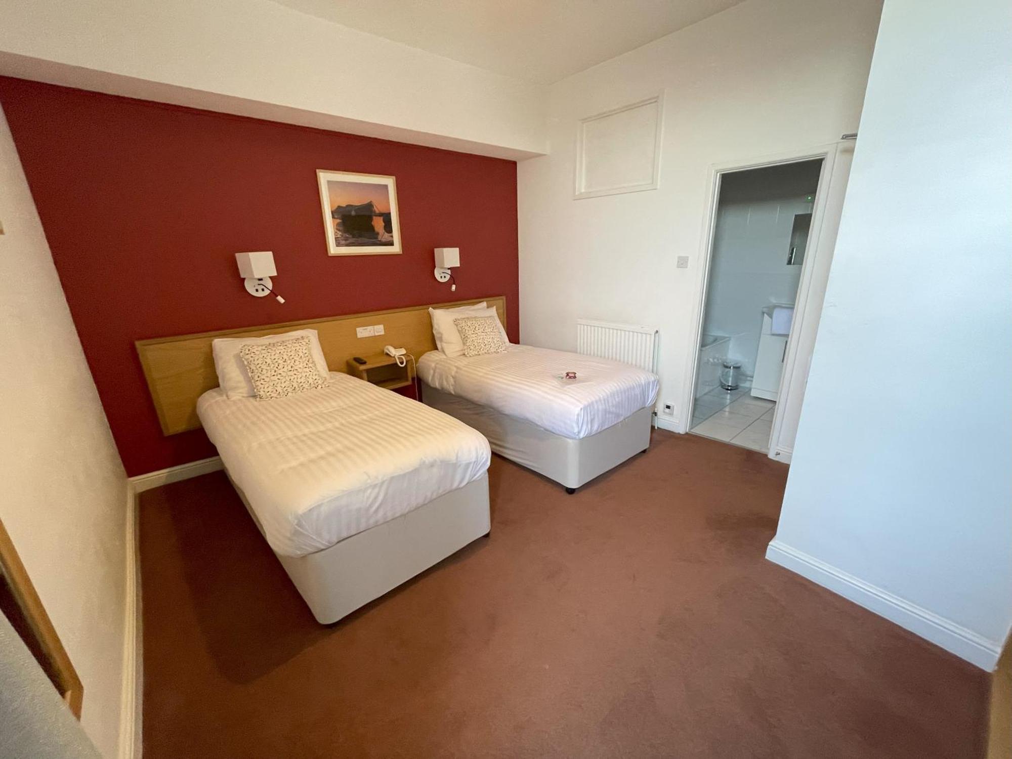 Manor 3*
