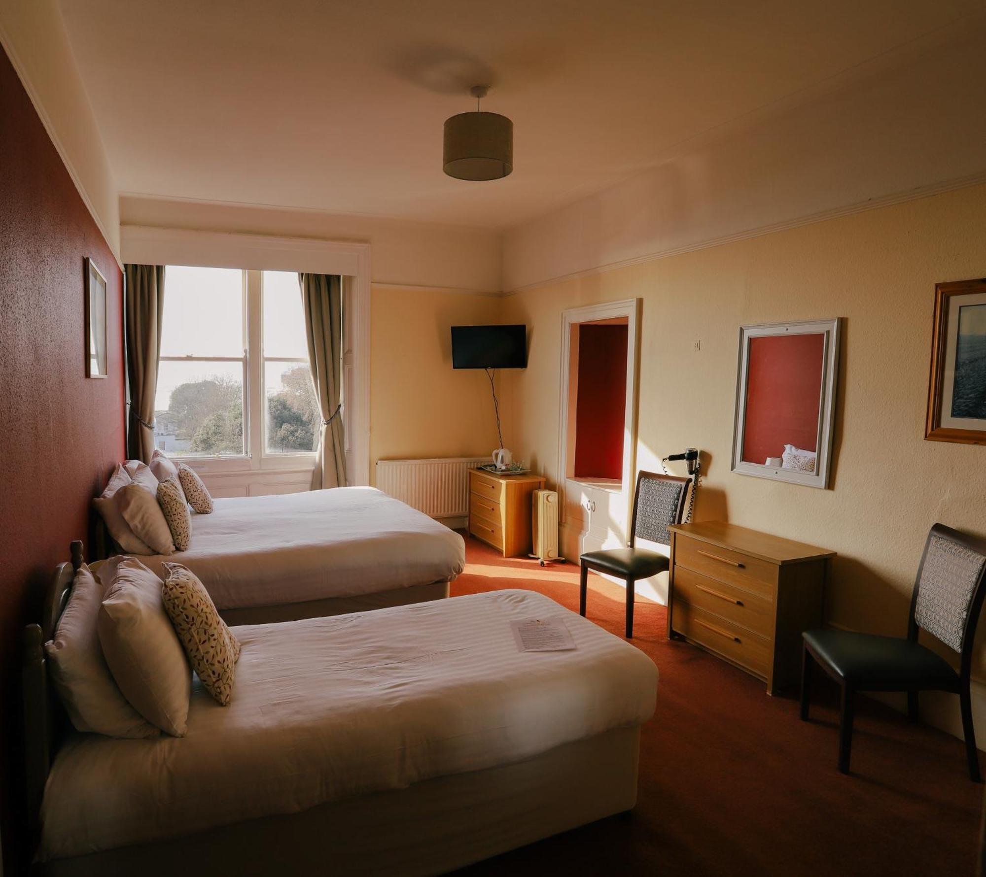 Manor Hotel
