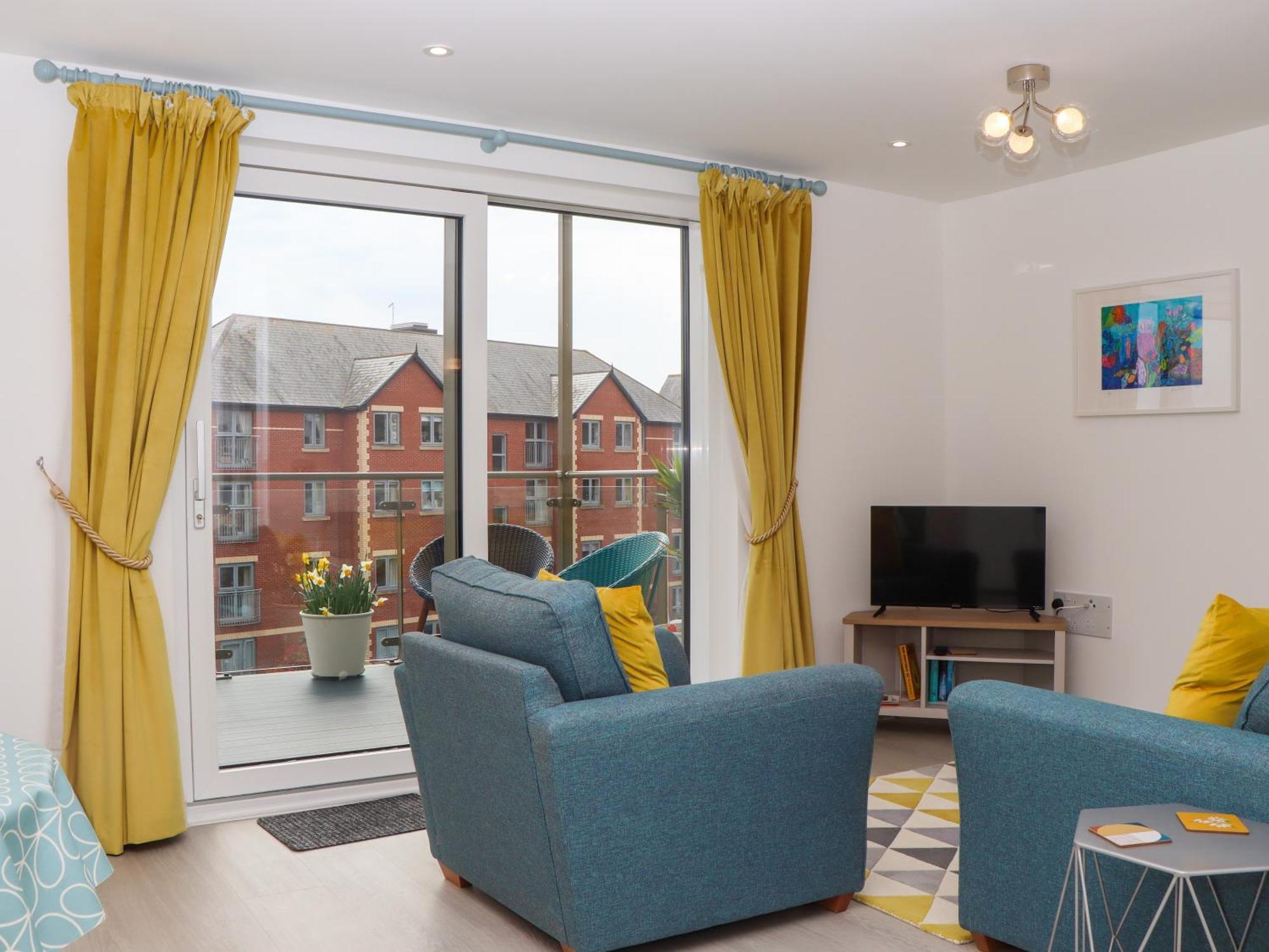 No 7 Rolle Gardens Apartment *