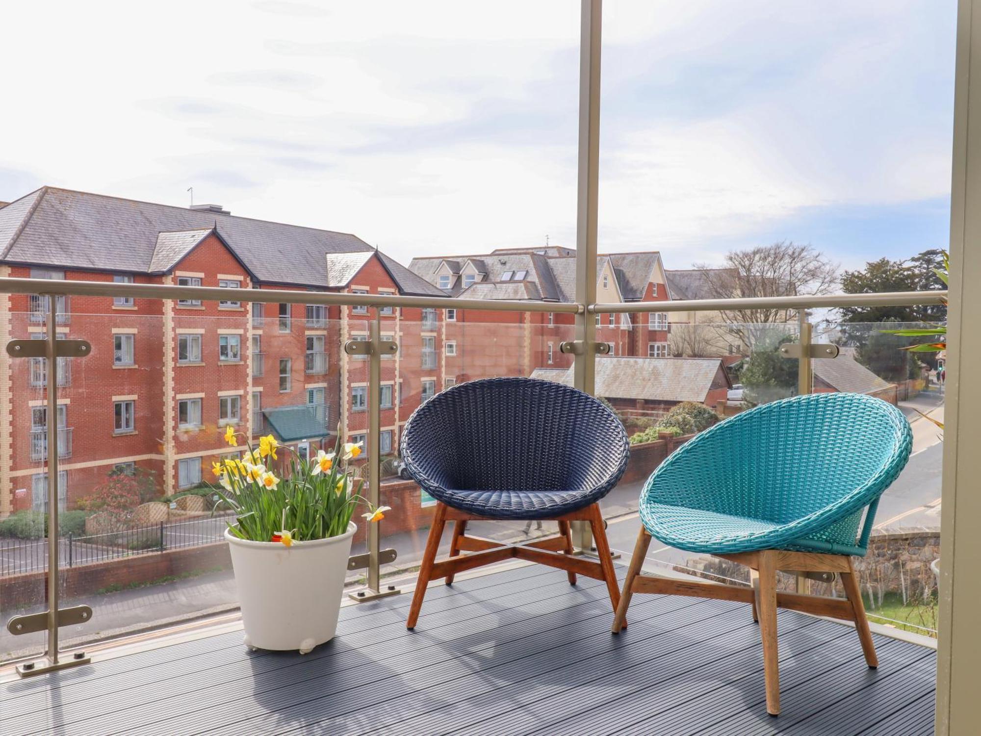 Apartment No 7 Rolle Gardens