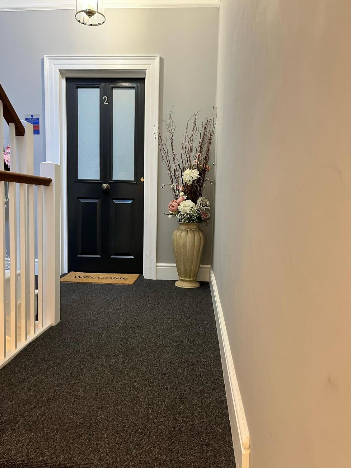 2 Bedroomed Seaview Stones Throw From The Or Town! Exmouth