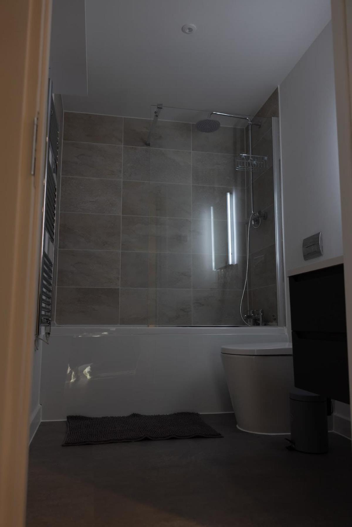 1br W Sofa Bed Private Yard Apartment *