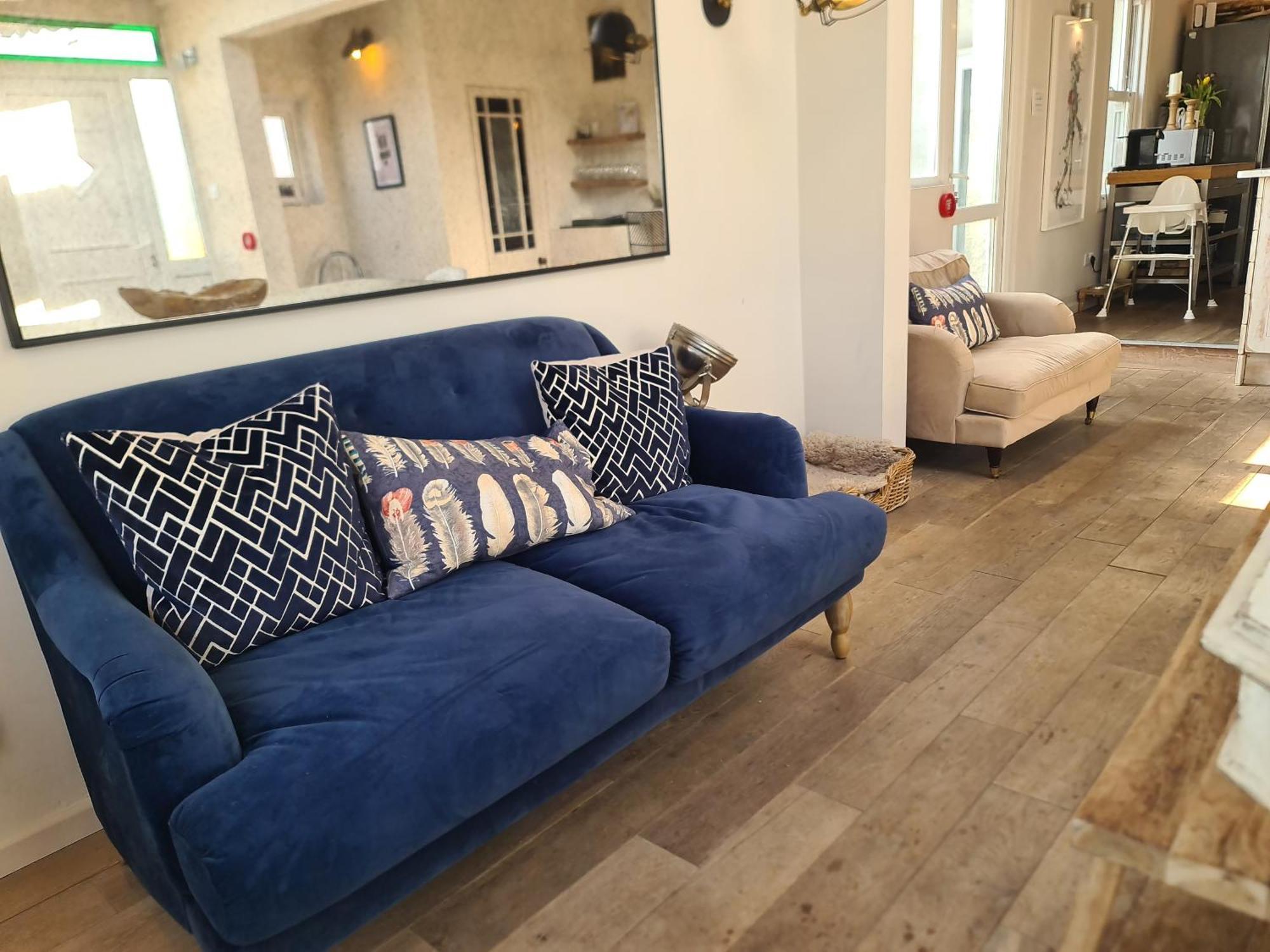 Luxury Beachfront Cockles-sea View-private Parking For 2 Cars-sleeps 10 Holiday home Exmouth