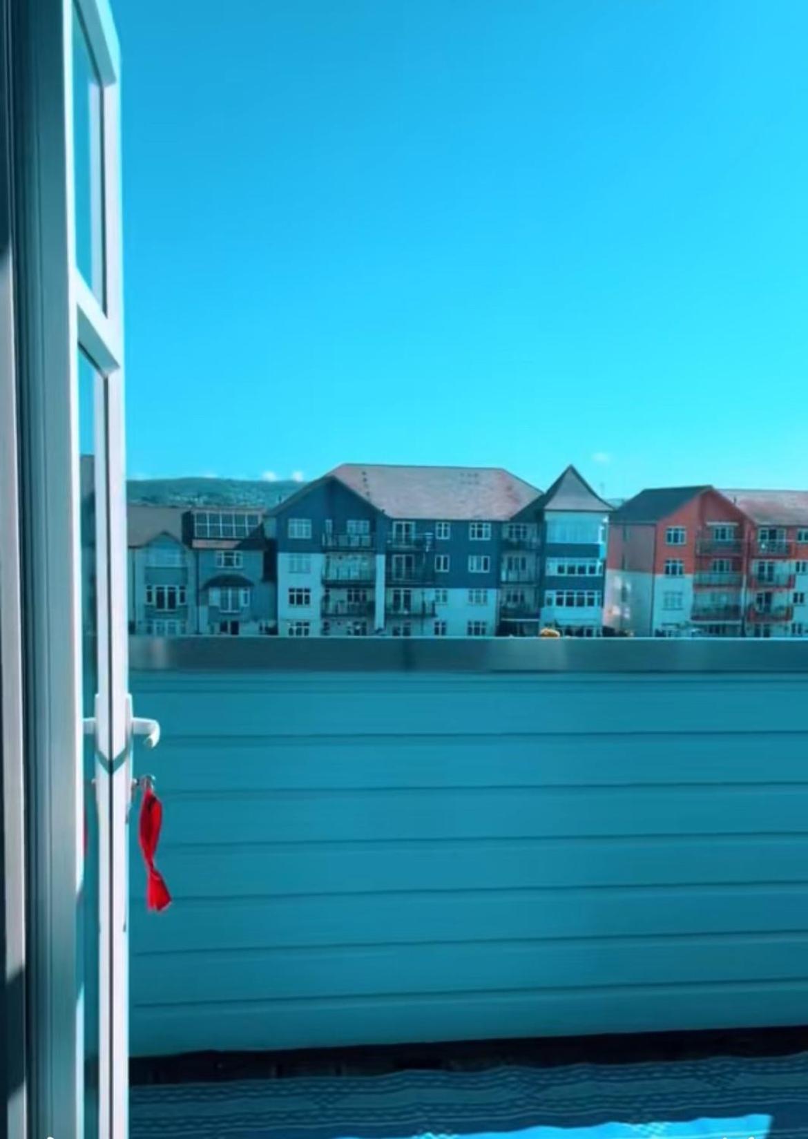Madison Wharf - Waterside - Balcony Apartment Exmouth