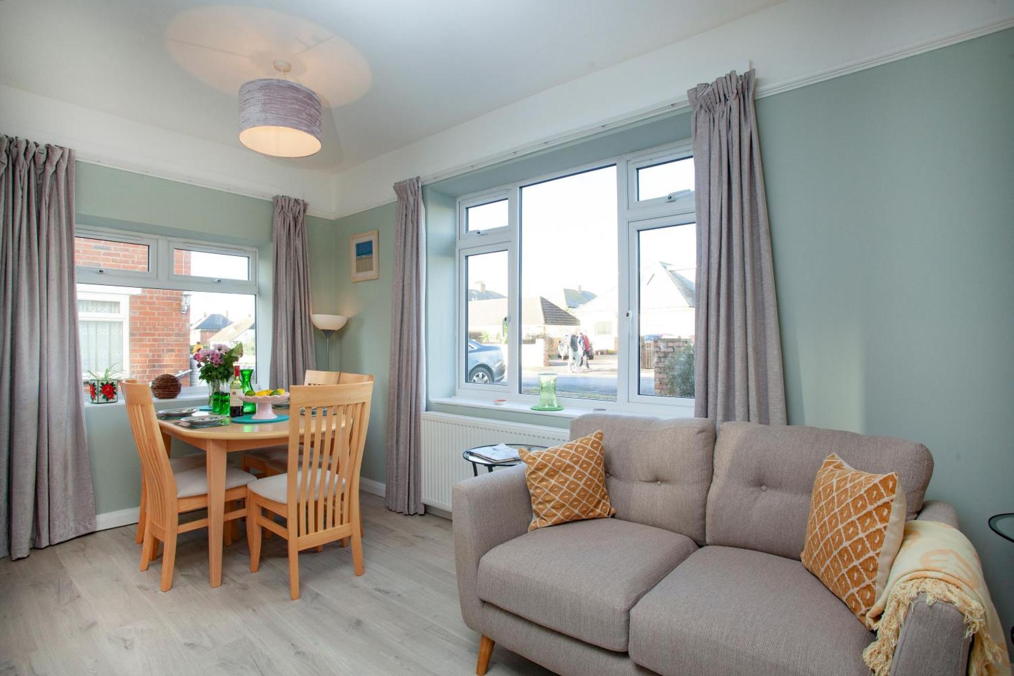 Holiday home Seymour House