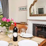 Spacious 4 Bed House In Fabulous Seaside Town