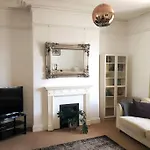 Huge 5 Bed Grade II Listed Home In Heart Of Town