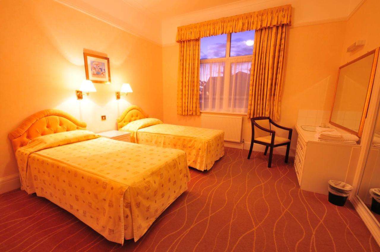 Bed & Breakfast The Devoncourt 3*