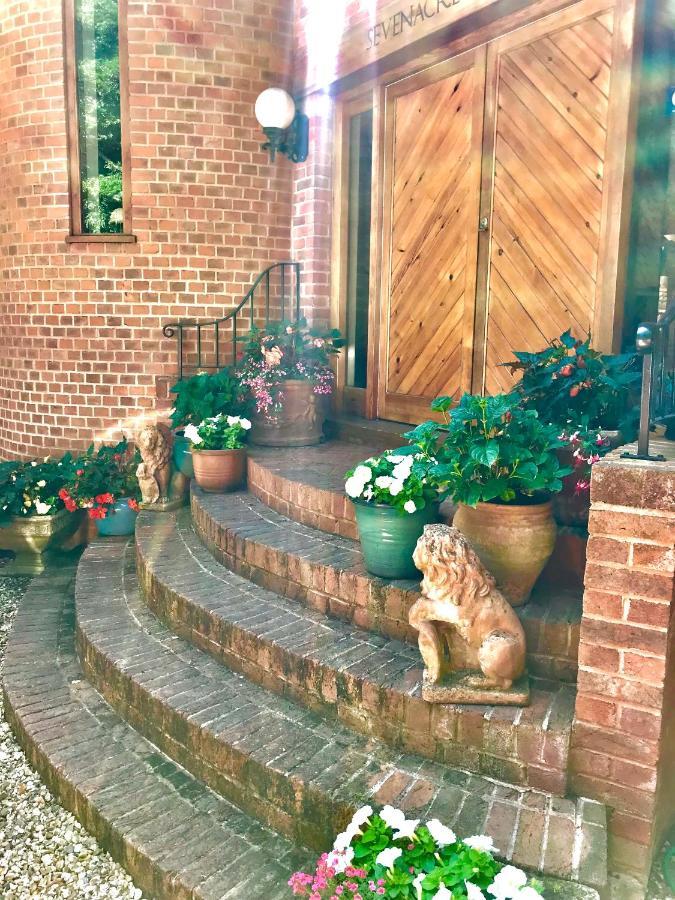 Bed & Breakfast Seven Acre Corner