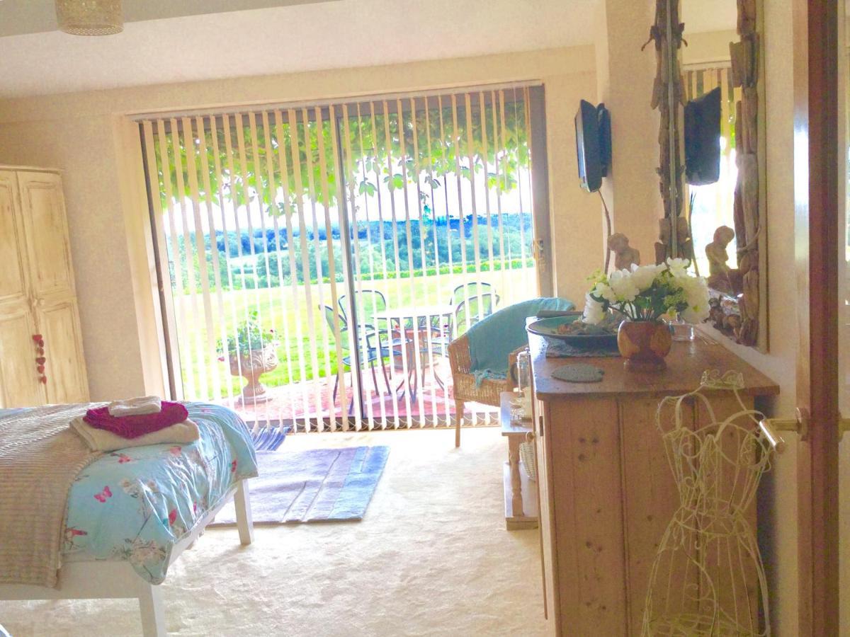 Bed & Breakfast Seven Acre Corner *