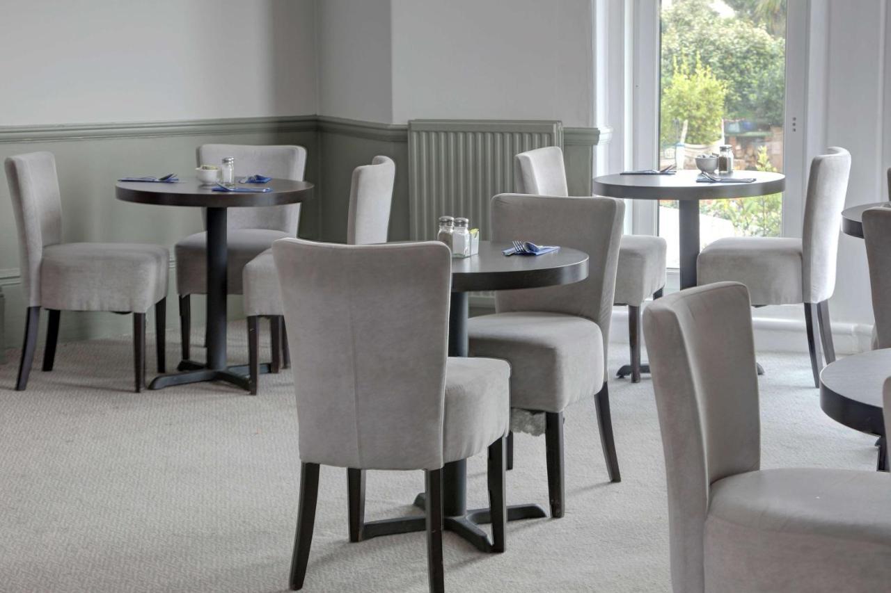 Exmouth Beach Hotel 3*
