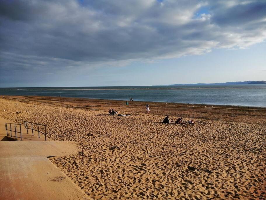 Spacious 4 Bed House In Fabulous Seaside Town Exmouth