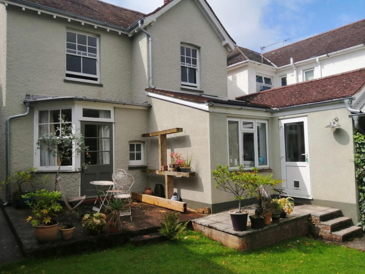 Spacious 4 Bed House In Fabulous Seaside Town Casa de férias Exmouth