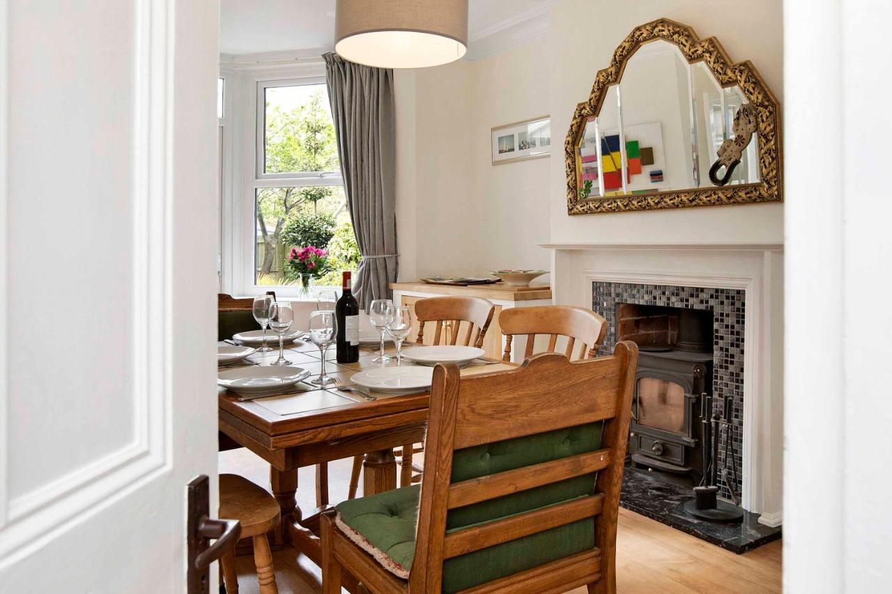 Spacious 4 Bed House In Fabulous Seaside Town Exmouth