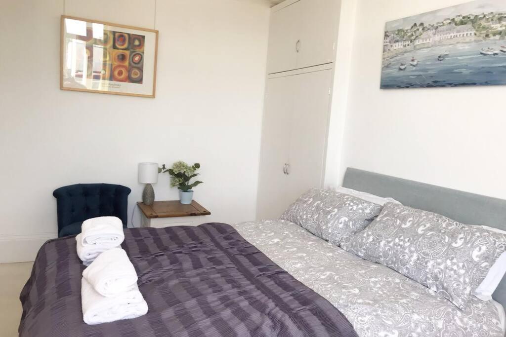 Holiday home Huge 5 Bed Grade Ii Listed In Heart Of Town