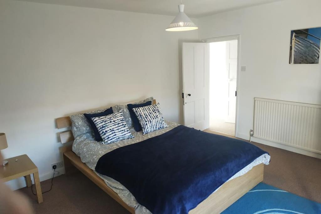 Huge 5 Bed Grade Ii Listed In Heart Of Town Holiday home Exmouth