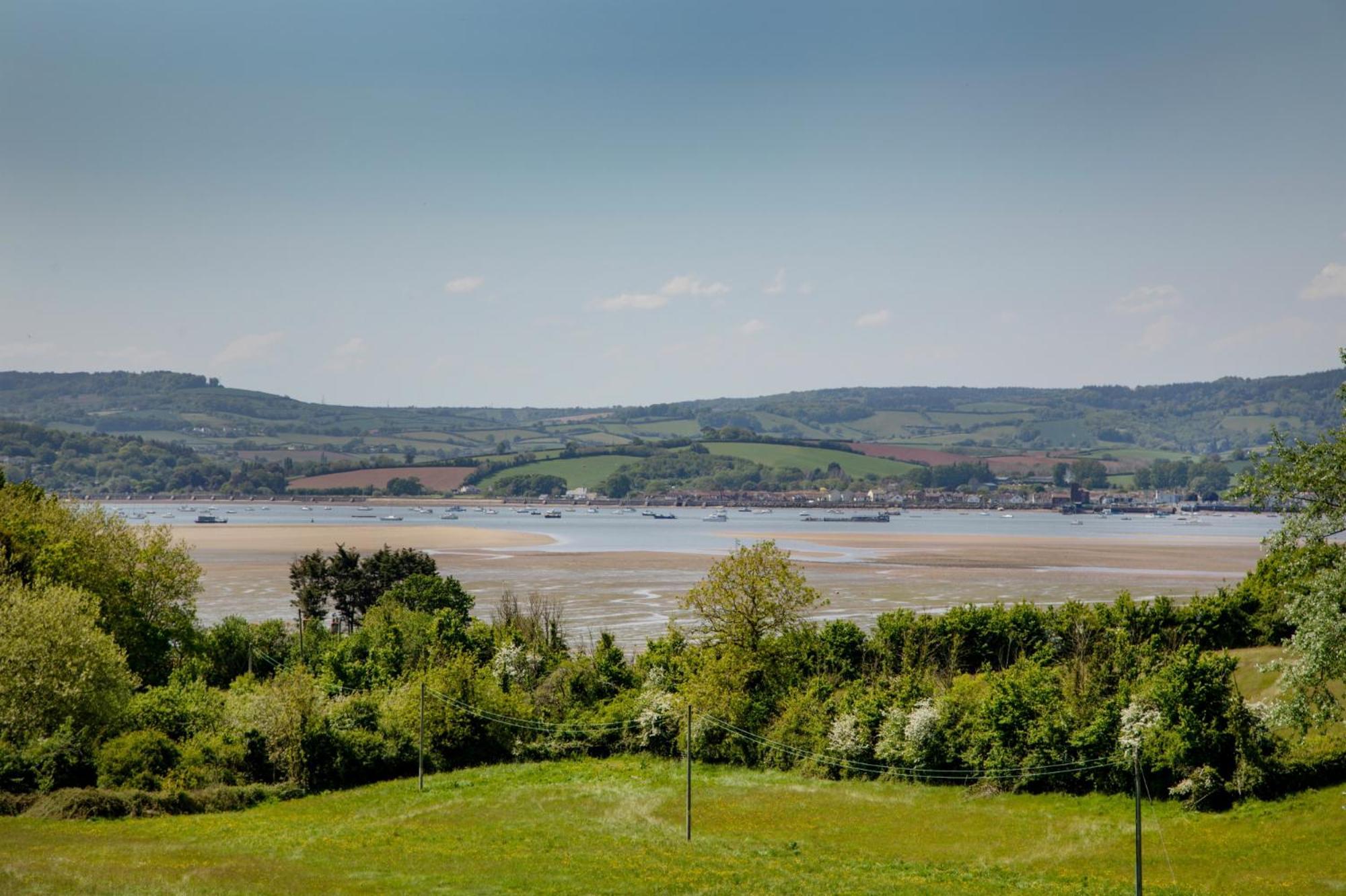 Holiday home Lark Rise *