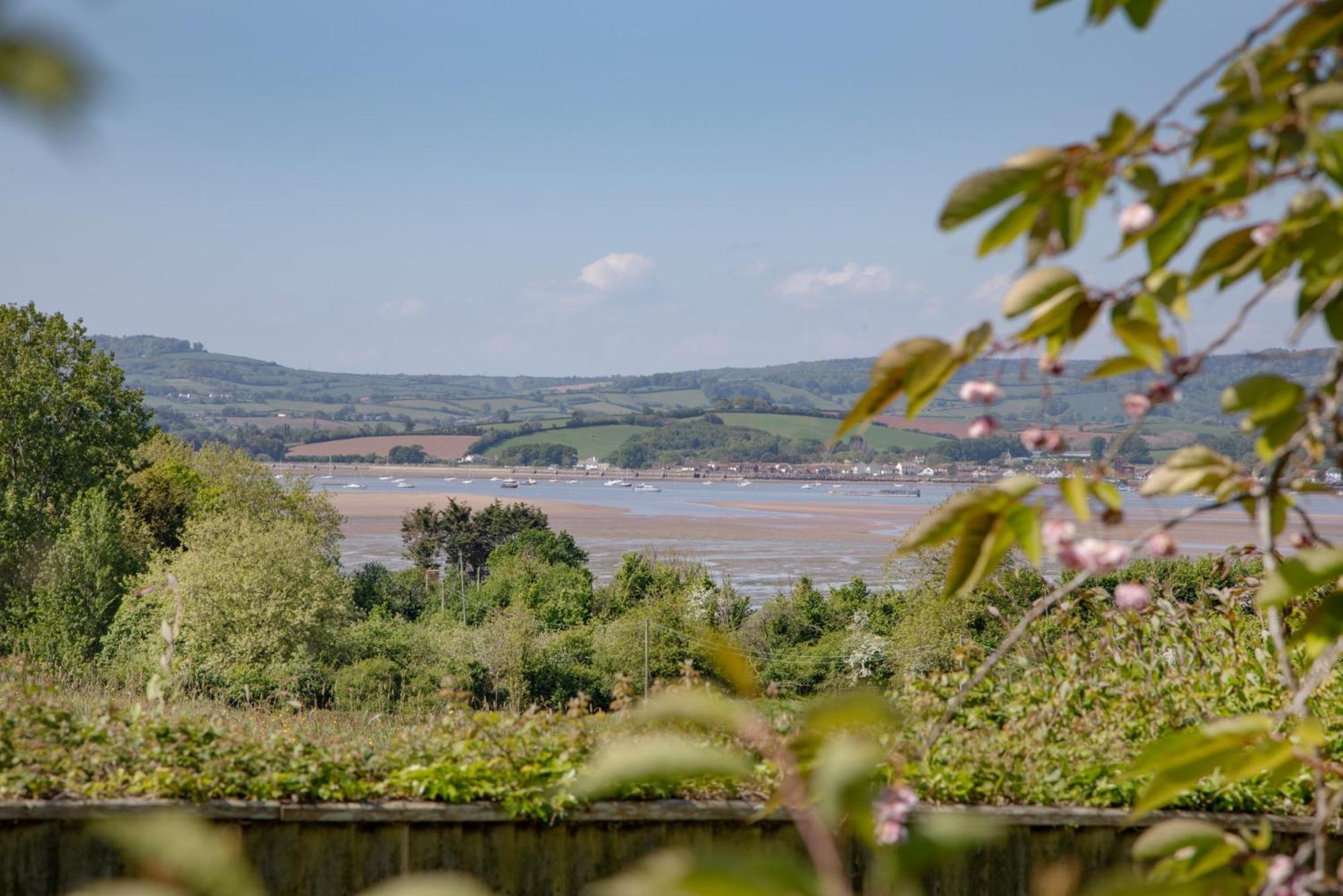 Lark Rise * Exmouth