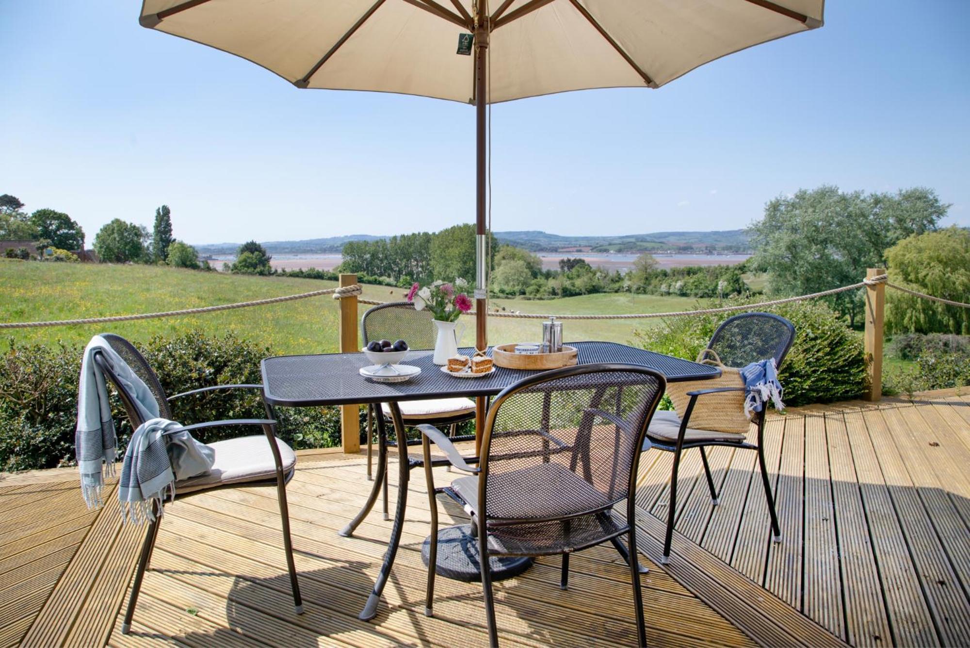 Holiday home Lark Rise *